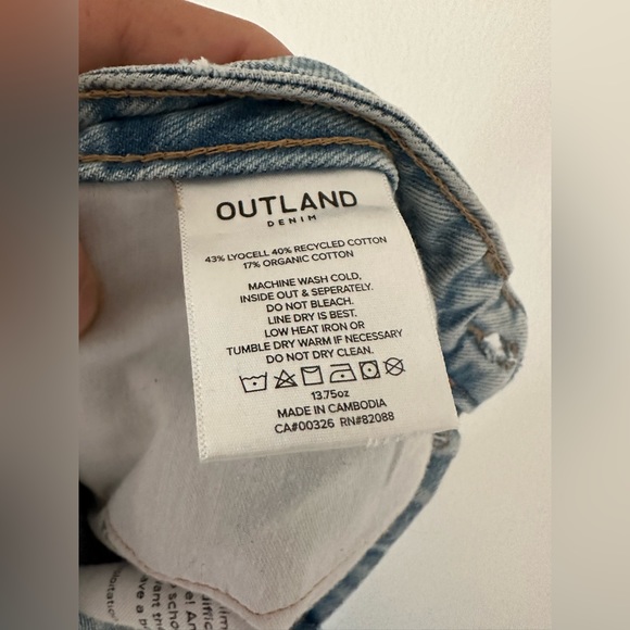 💙 OUTLAND | Amy High-Rise Jean Size 26 - Picture 6 of 7